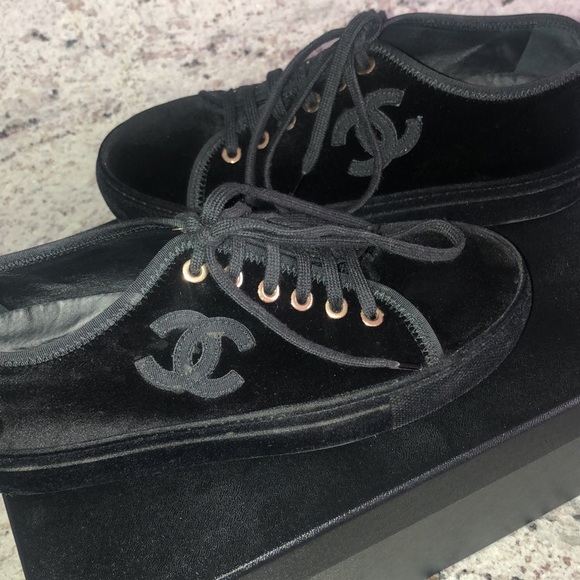 CHANEL Shoes - Chanel velvet sneaker